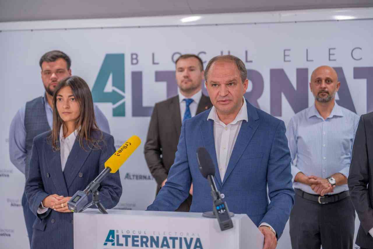 Primarul pro-rus al Chișinăului, Ion Ceban, val de procese în instanțele din București. Sunt chemați în judecată: Oana Țoiu, MAI, MAE, SRI, IGI și Poliția de Frontieră