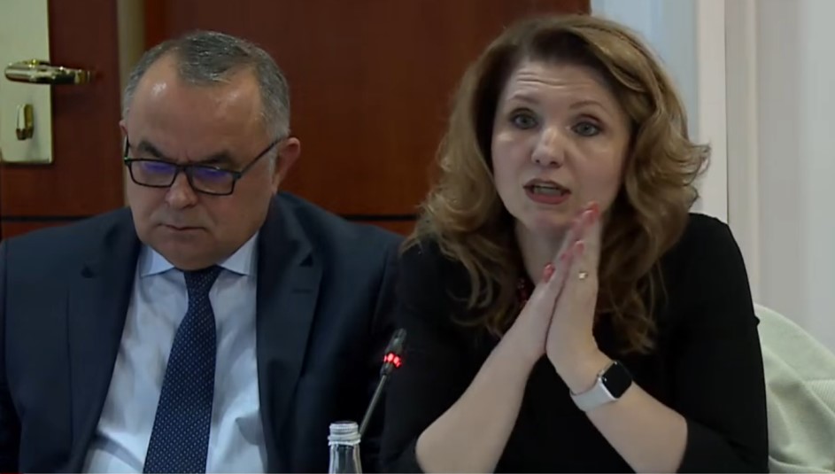 Florina Bonifate, secretar general al Colegiului Farmaciștilor a fost trimisă în judecată de DNA.