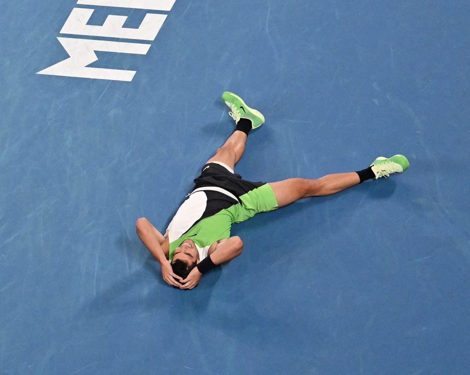 Alcaraz câștigă al 7-lea turneu de grand slam la Australian Open. Comparația cu Nadal, Federer și Djokovic