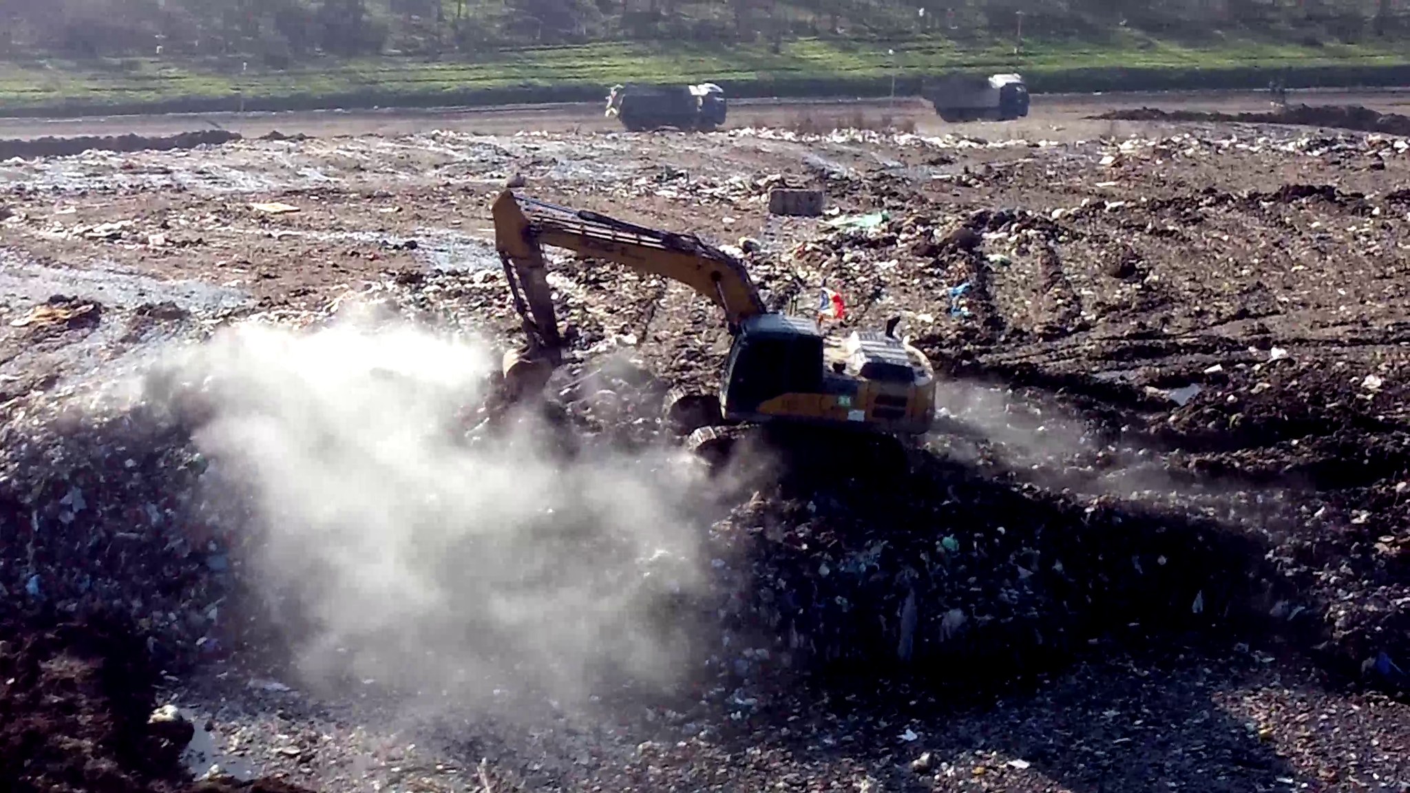 Groapa de gunoi de la Vidra, sursa foto: Asociatia Civica Iar Miroase