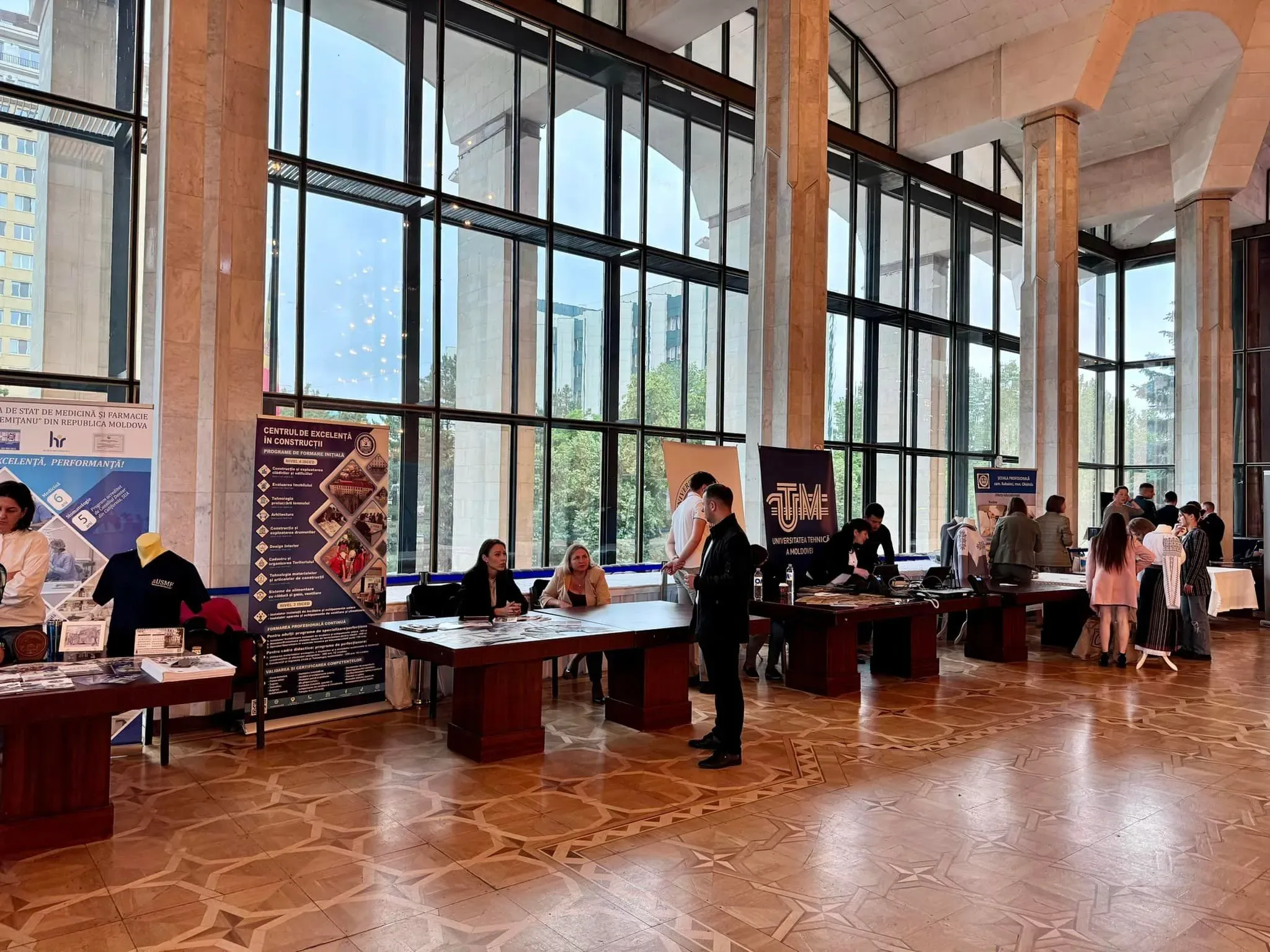 Sectorul public face angajări cu 60% mai mult în 2026 decât anul trecut. Concurența pe piața muncii cu mediul privat