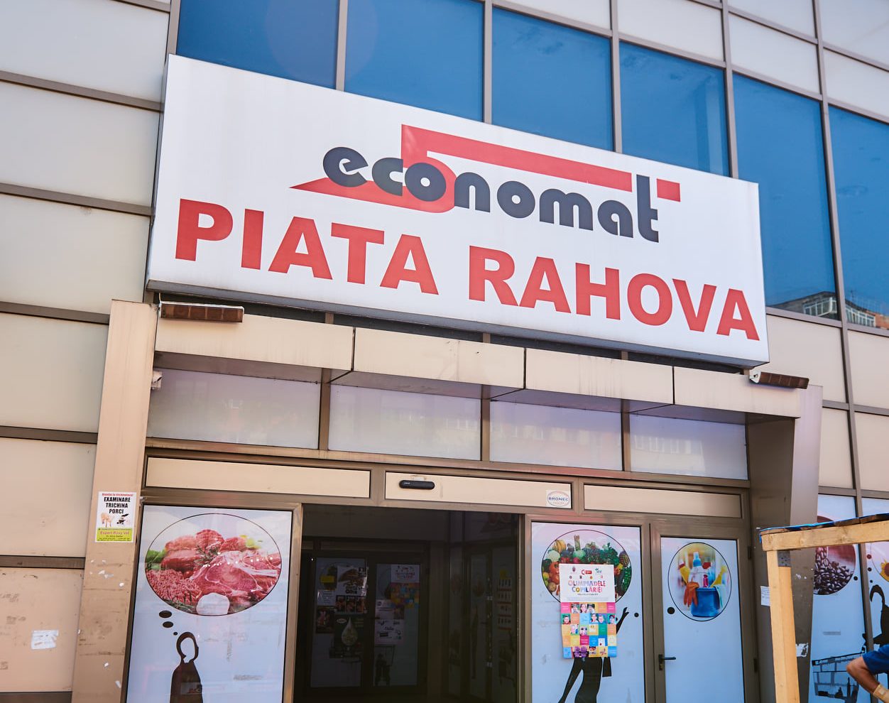 Magazinele sociale Economat din Sectorul 5 au fost devalizate de o schemă financiară controlată de Marian Vanghelie.