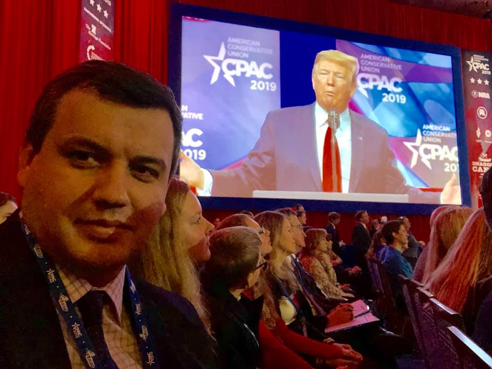 Eugen Tomac a participat din 2018 la conferințele CPAC. La edițiile din 2018 și 2019 a fost prezent și Donald Trump.