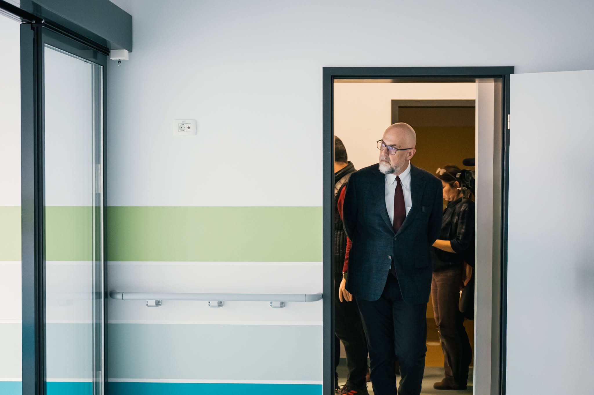 Două tabere în UDMR înaintea desemnării premierului de către Nicușor Dan. Kelemen Hunor negociază cu PSD, Csoma Botond susține alianța cu PNL și USR